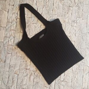 TAKE OUT black stretchy top.